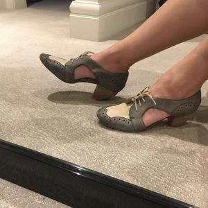 Size 5.5 super cute heels